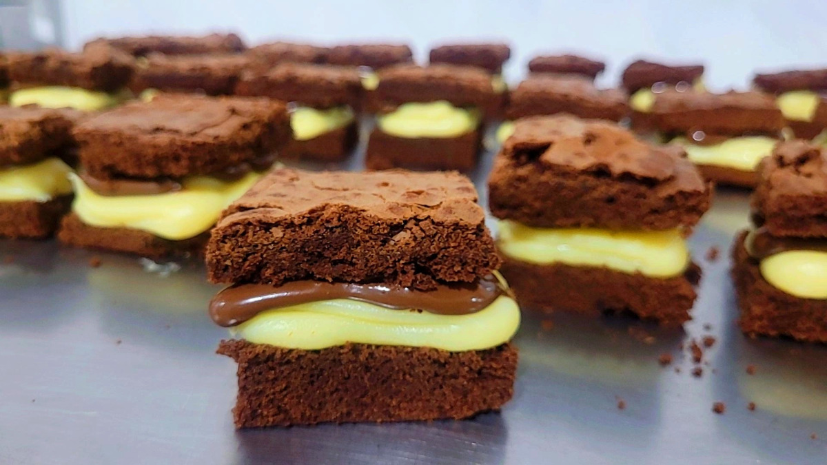 Brownie recheado leite ninho com nutella