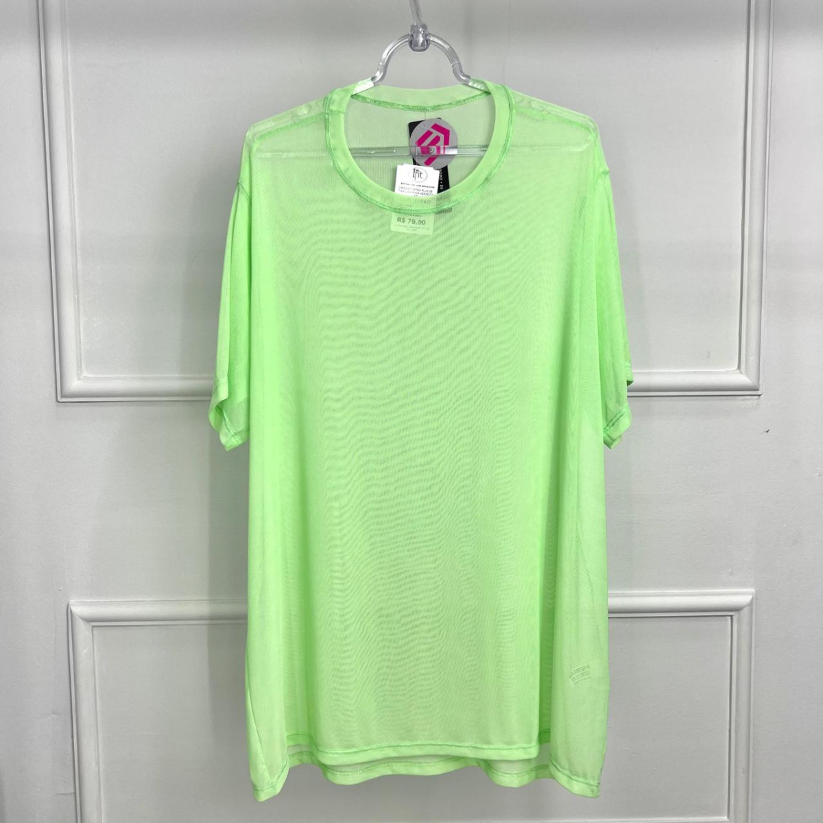 Camisetao plus de tule liso - maca verde - g1