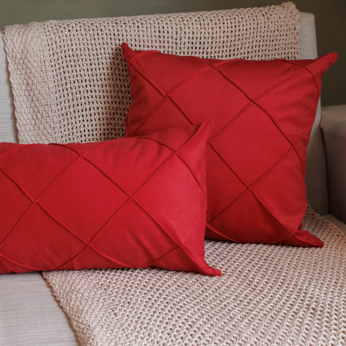 Capa almofada drapeada vermelho 45x45