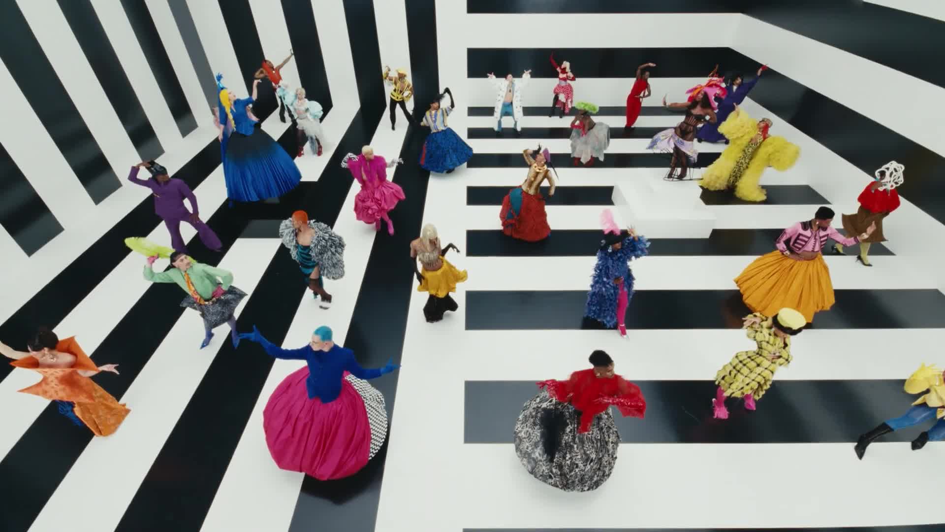 Lady Gaga, Doechii - Runway (Intro Outro 120 BPM) (1080)