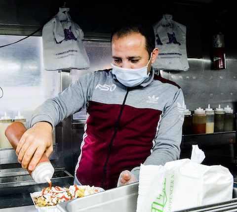 Image of server: Hooda Halal