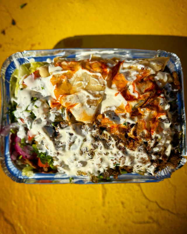 Photo of the food from above from the cart located at 87th Street and Broadway Avenue