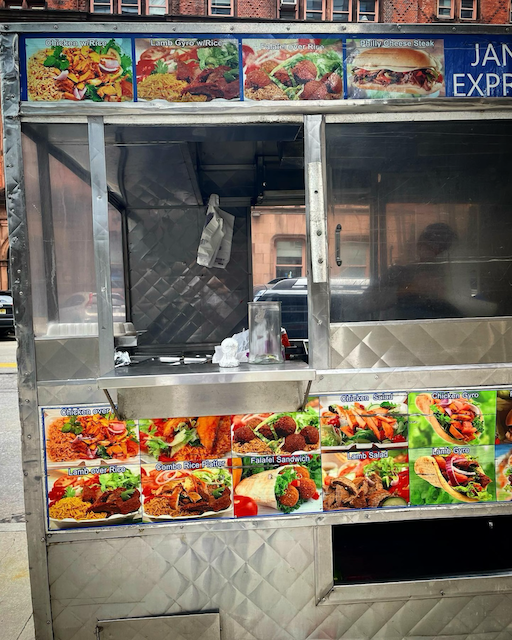 Photo of the cart located at 120th Street and Broadway Avenue