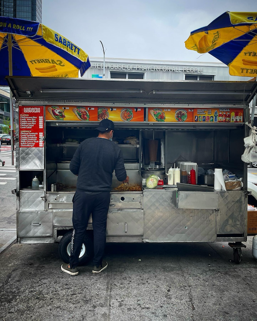 Photo of the cart located at 125th Street and Frederick Douglass Avenue