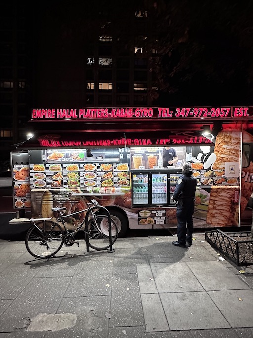 Photo of the cart located at 65th Street and 3rd Avenue