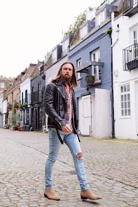 IMG_8579_Facetune_22-04-2019-20-41-18.JPG