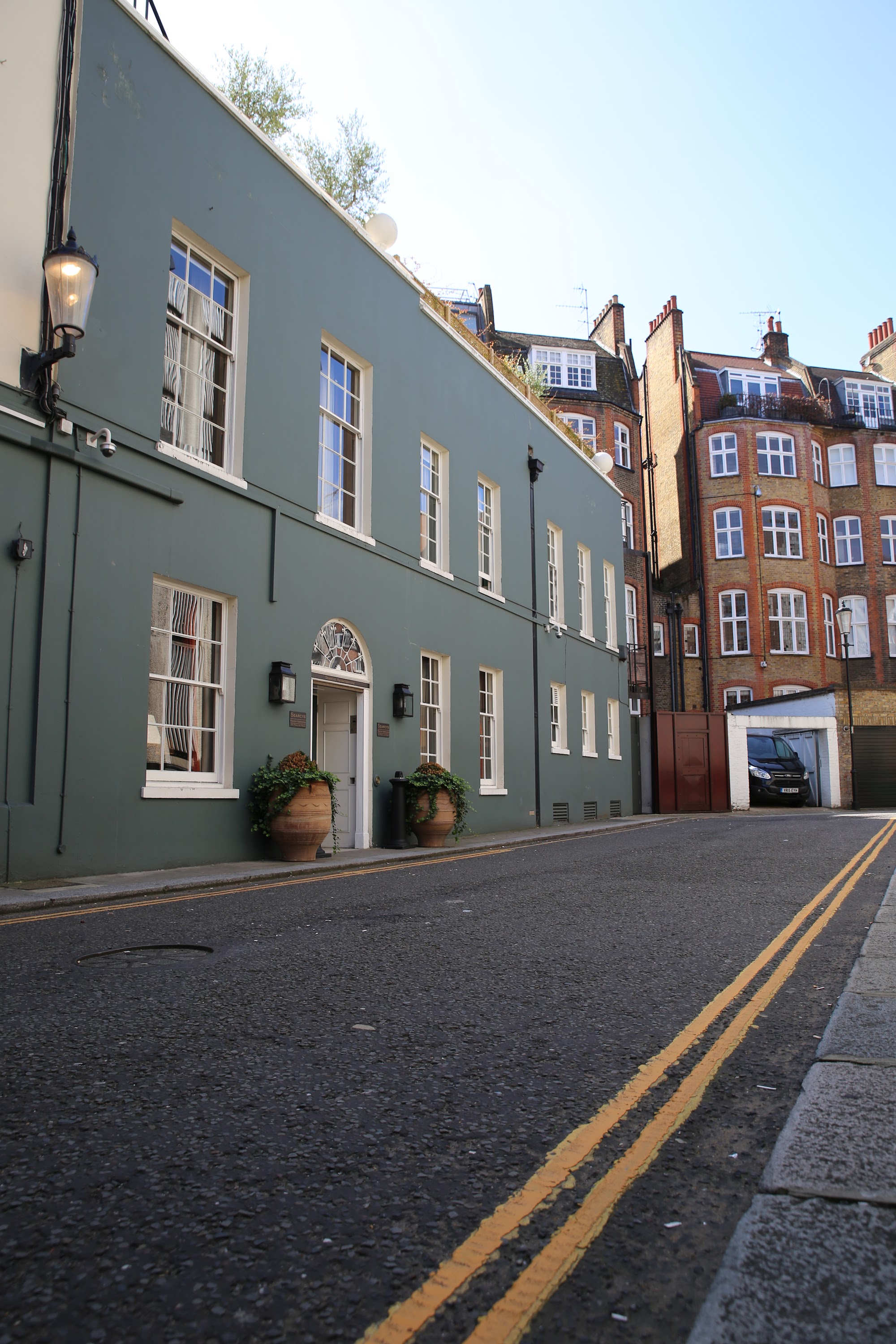 London Mews Cobblestone Lane