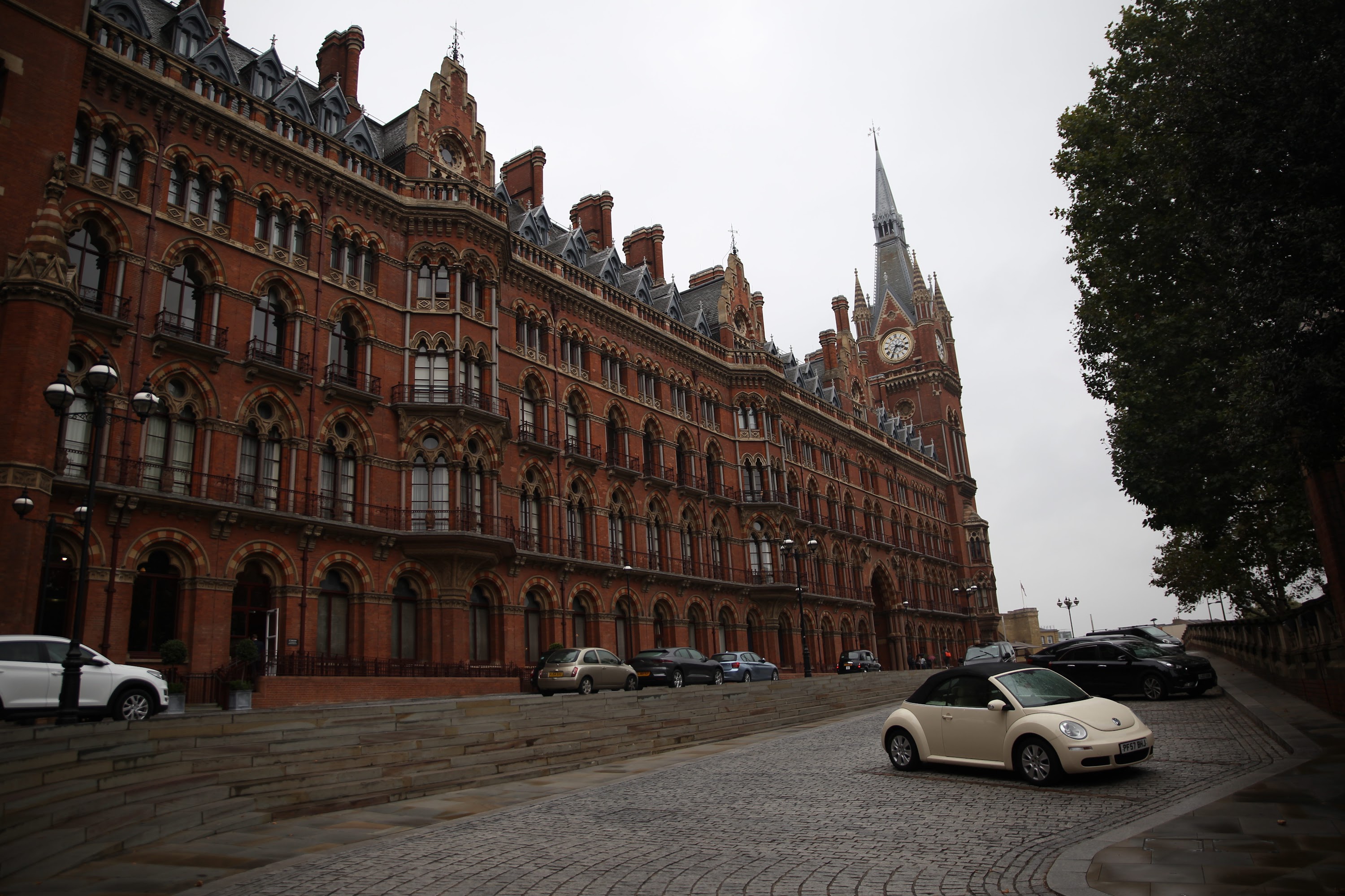 Couple at St. Pancras Renaissance Hotel, London