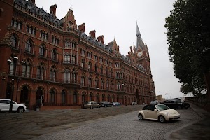 Couple at St. Pancras Renaissance Hotel, London