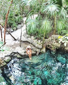 CenoteAzul.jpg