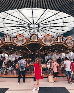 Carrousel.jpg
