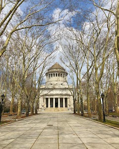 Grant'sTomb.jpg