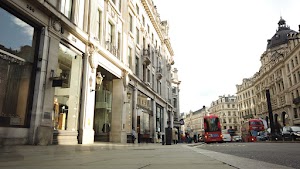 Long Exposure on a Grand London Street at Dusk