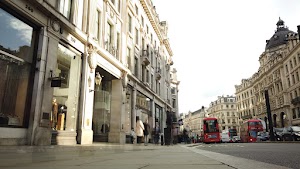 Long Exposure on a Grand London Street at Dusk