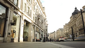 Long Exposure on a Grand London Street at Dusk