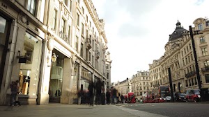 Long Exposure on a Grand London Street at Dusk