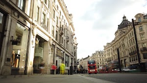Long Exposure on a Grand London Street at Dusk