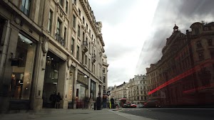 Long Exposure on a Grand London Street at Dusk