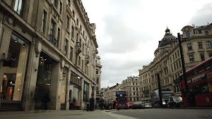 Long Exposure on a Grand London Street at Dusk