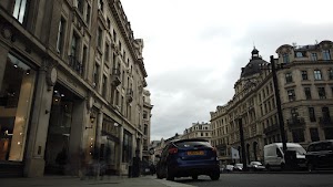 Long Exposure on a Grand London Street at Dusk