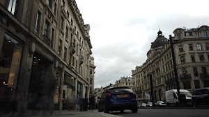 Long Exposure on a Grand London Street at Dusk