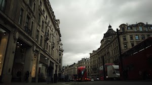 Long Exposure on a Grand London Street at Dusk