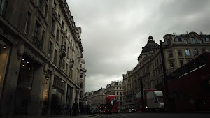 Long Exposure on a Grand London Street at Dusk