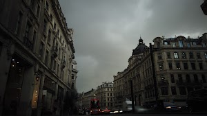 Long Exposure on a Grand London Street at Dusk