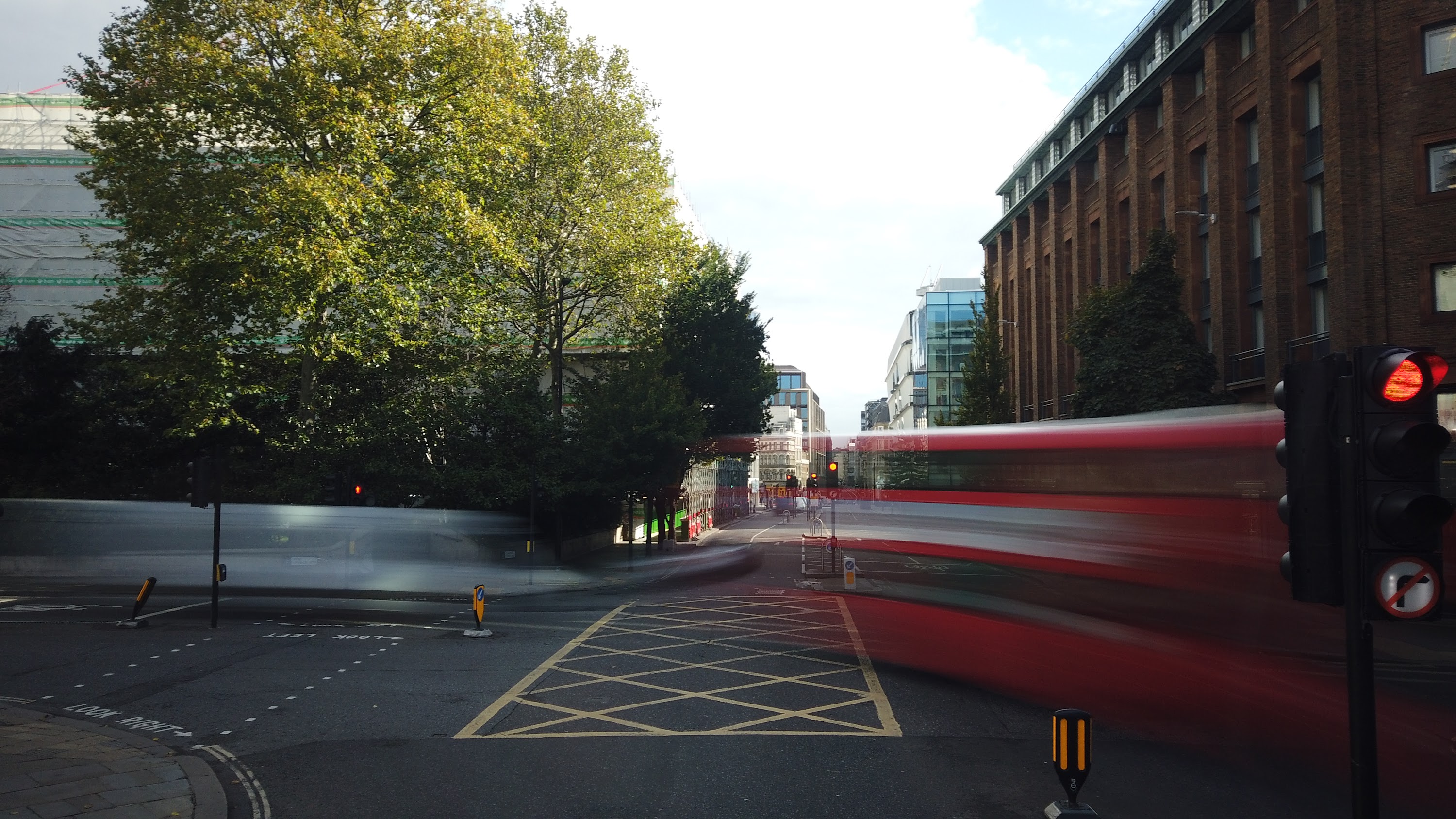 City of London Bus Lane — Buses & Cycles Only Sign