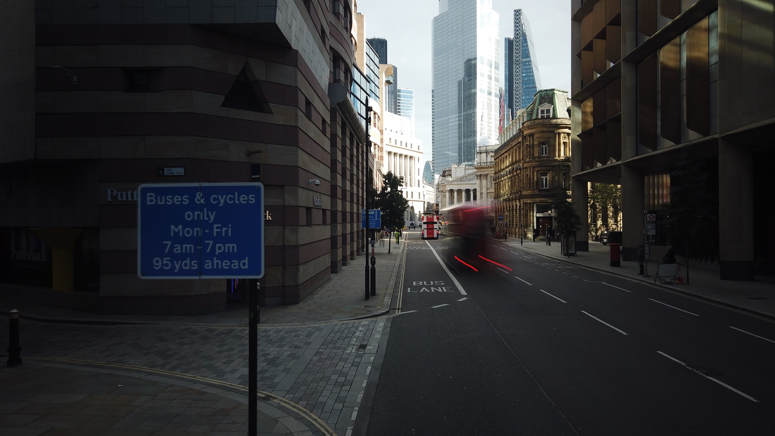 City of London Bus Lane — Buses & Cycles Only Sign