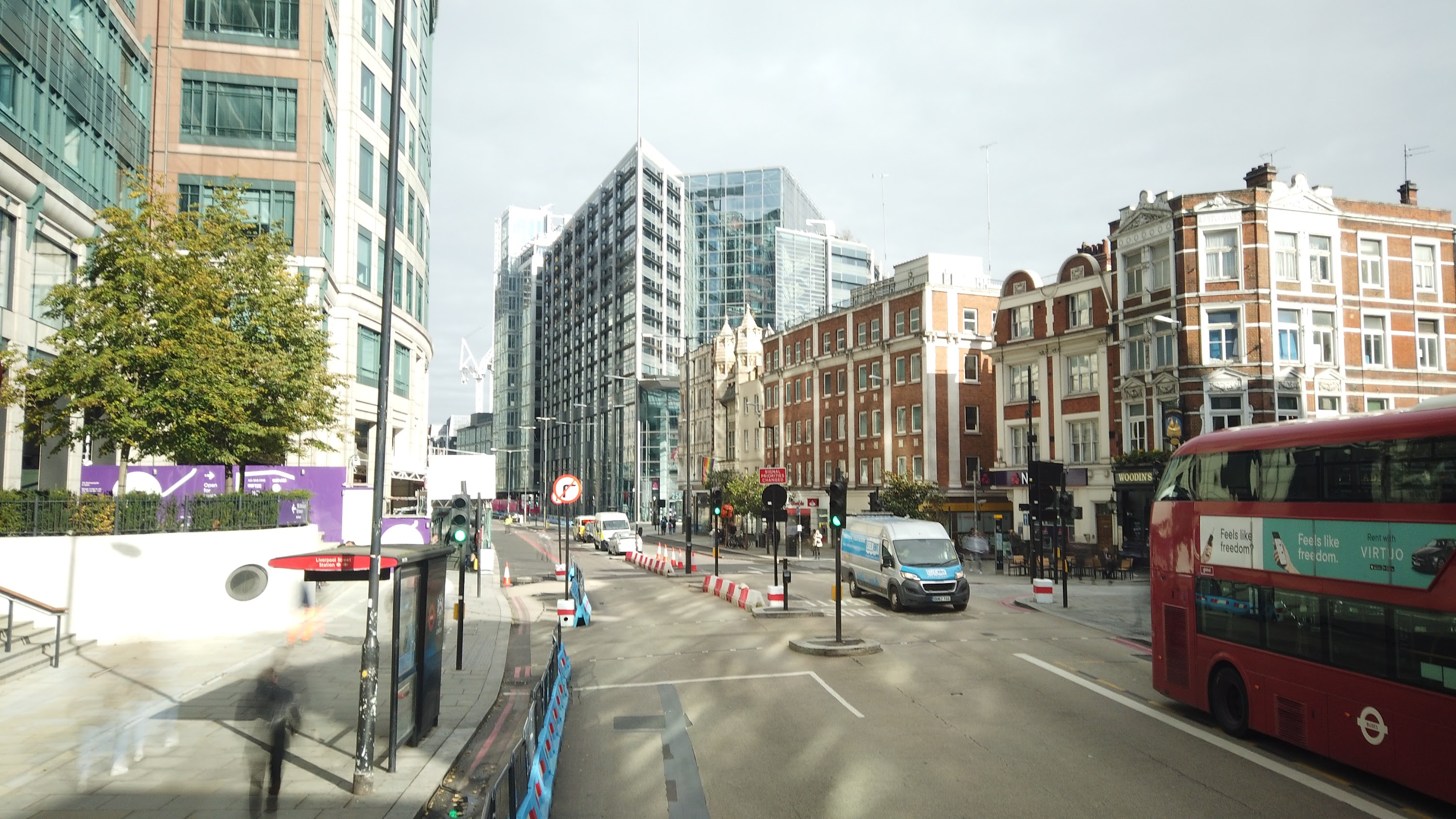 City of London Bus Lane — Buses & Cycles Only Sign