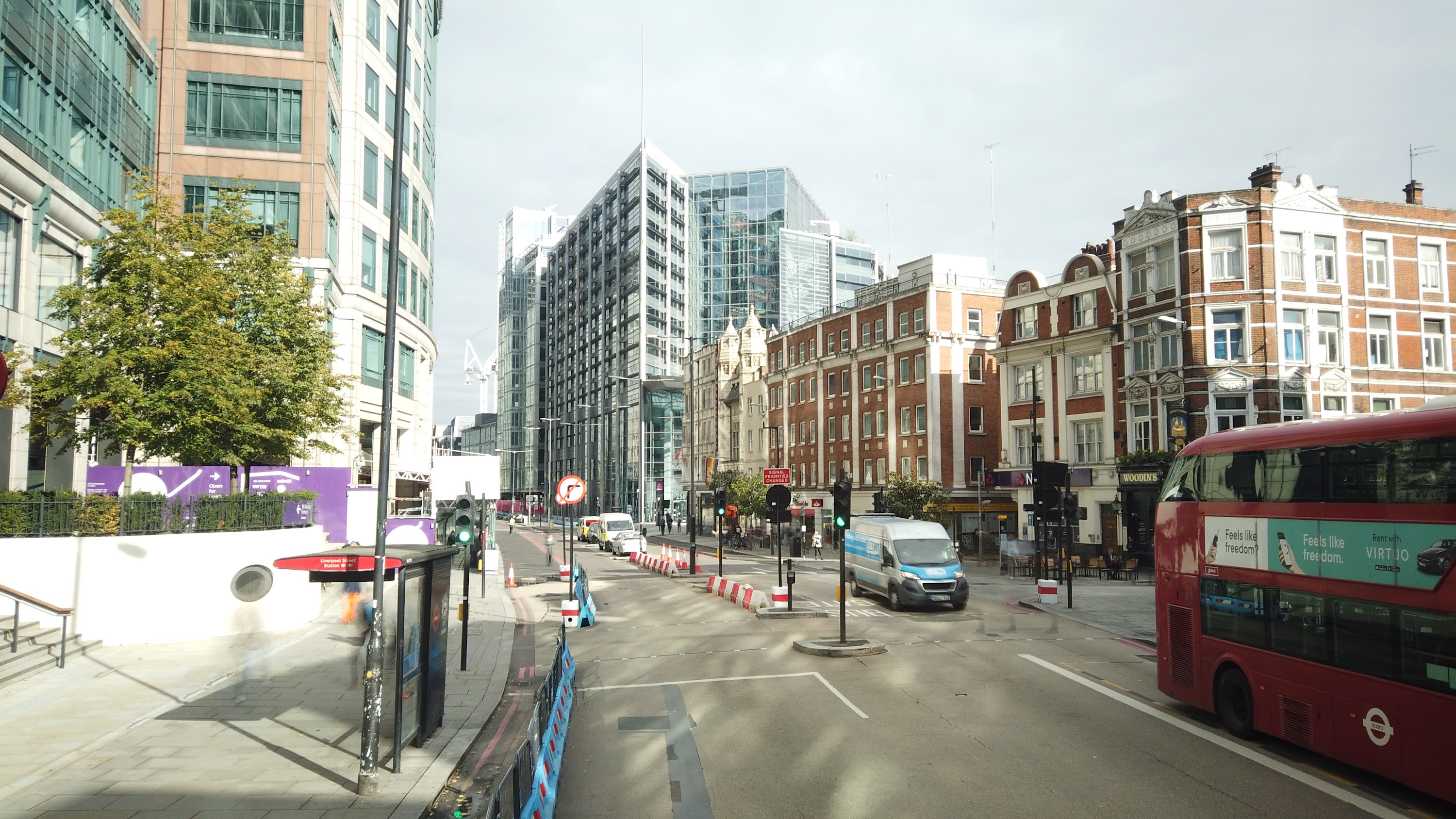 City of London Bus Lane — Buses & Cycles Only Sign