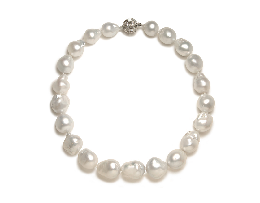 Lores_SoSeas with Silver Clasp_DSC_3448.jpg