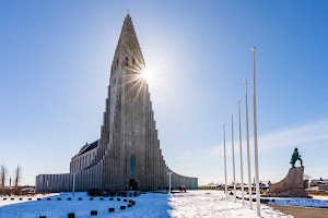 hallgrimskirkja-cathedral-in-reykjavik-iceland-l-2021-08-26-19-00-33-utc.jpg