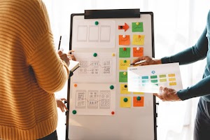 programmers-are-meeting-to-make-mobile-app-systems-2023-11-27-05-32-44-utc.jpg