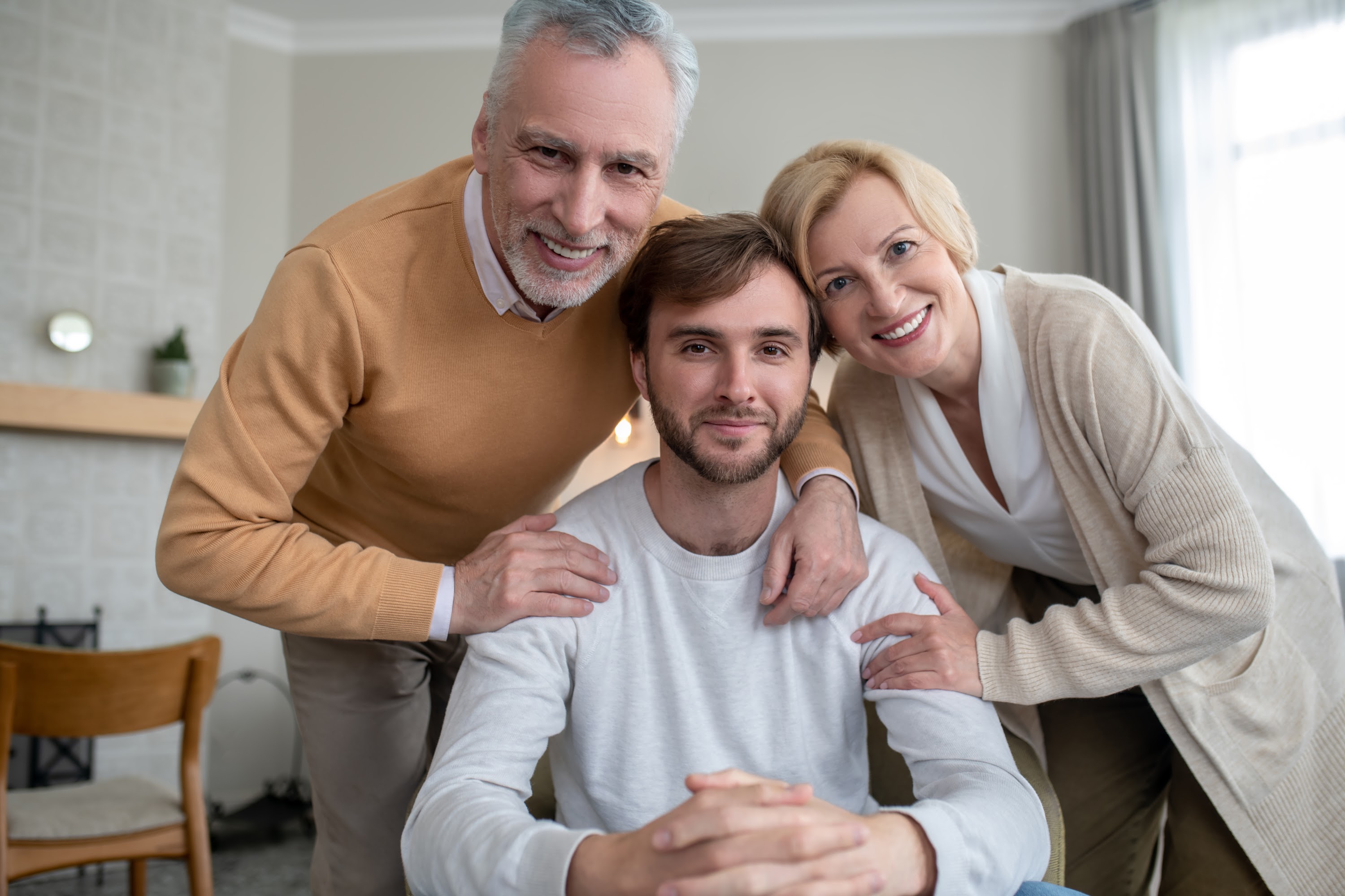 parents-happy-to-see-their-son-family-looking-hap-2023-11-27-05-03-44-utc.jpg