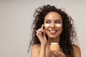 beauty-concept-skin-and-face-care-procedures-conc-2023-11-27-05-35-50-utc.jpg