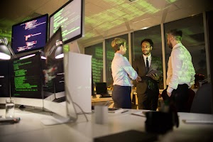 presenting-point-of-view-to-coworkers-2023-11-27-05-14-17-utc.JPG