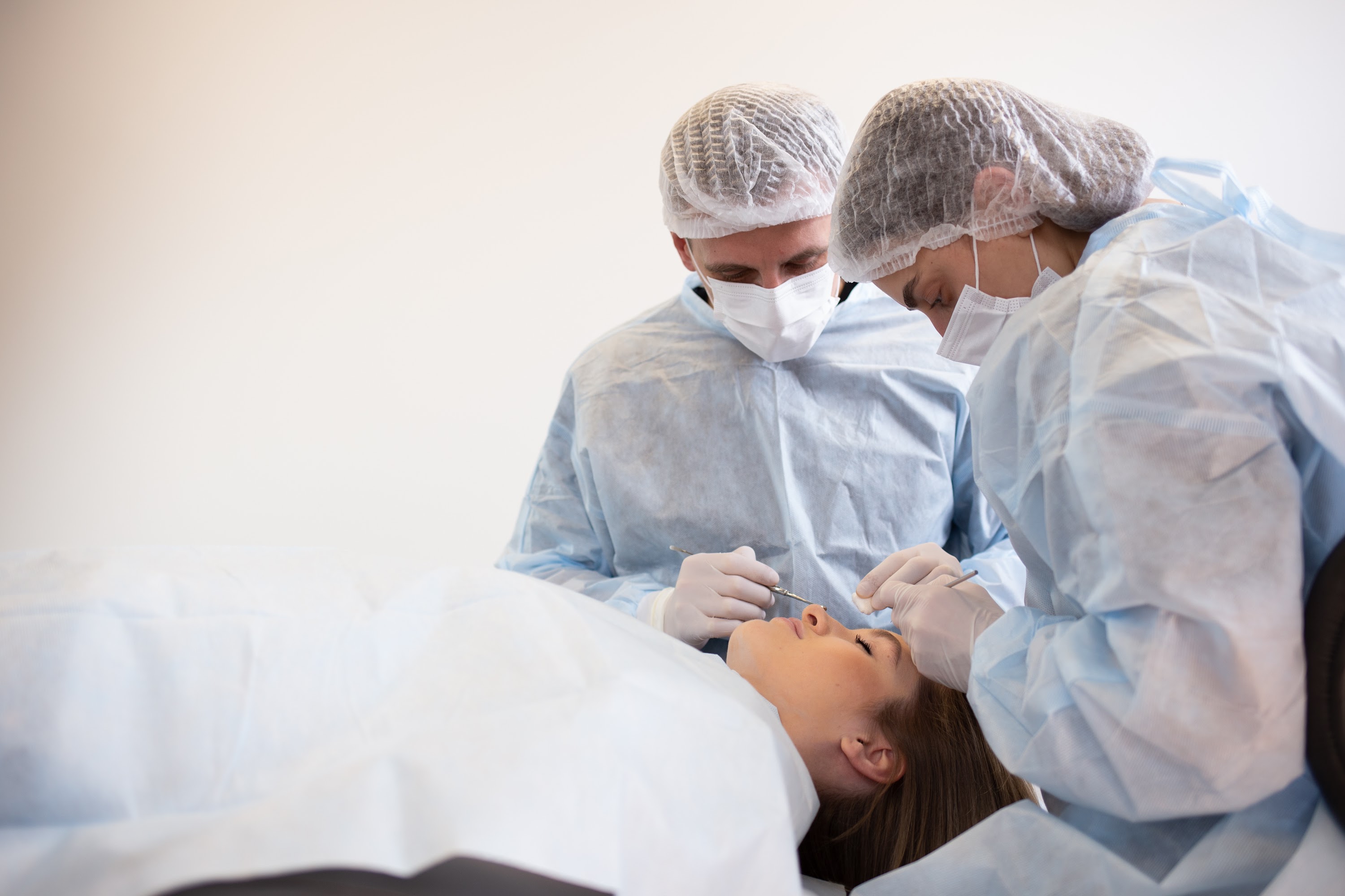 team-of-surgeon-in-uniform-perform-operation-on-a-2023-11-27-04-54-35-utc.jpg