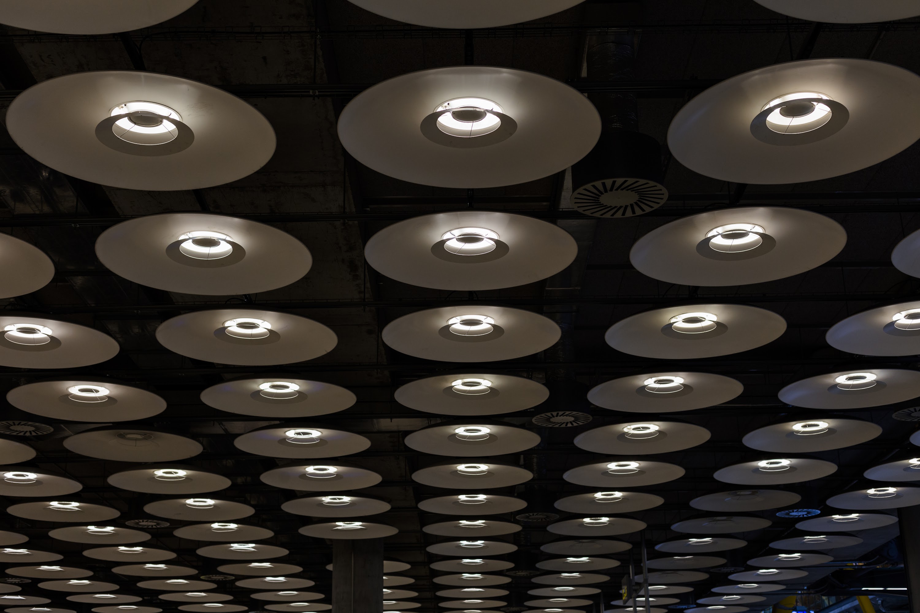 airport-ceiling-lamps-travel-concept-2023-11-27-05-26-46-utc.jpg