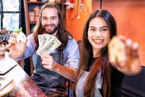 couple-pottery-owner-successful-small-business-got-2023-11-27-05-20-13-utc.jpg