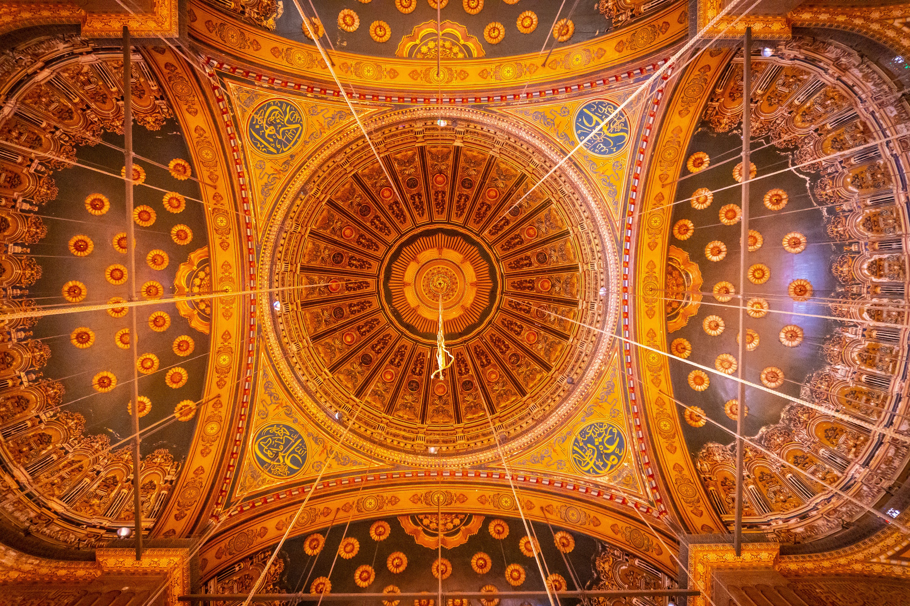 beautiful-decorated-interior-of-the-alabaster-mosq-2023-11-27-05-35-27-utc.jpg