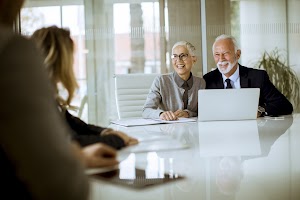 businesspeople-in-conference-room-during-a-meeting-2023-11-27-05-06-01-utc.jpg