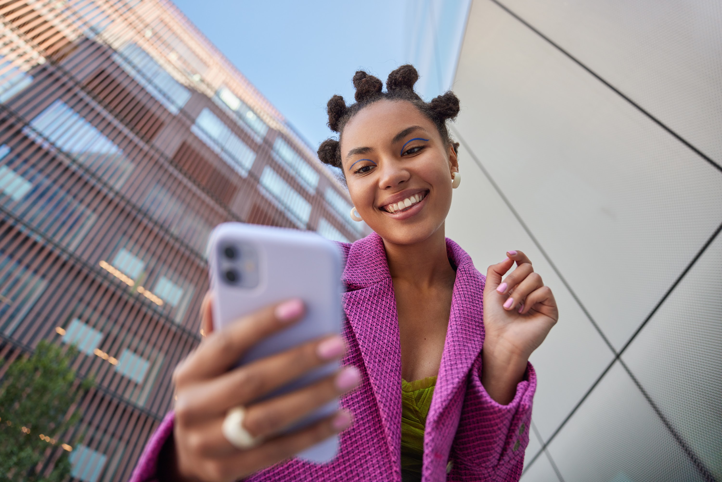 stylish-lady-with-hairstyle-dressed-in-fashionable-2023-11-27-05-23-01-utc.jpg
