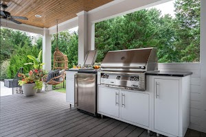 Custom-Made-Outdoor-Kitchens_1-1.jpg