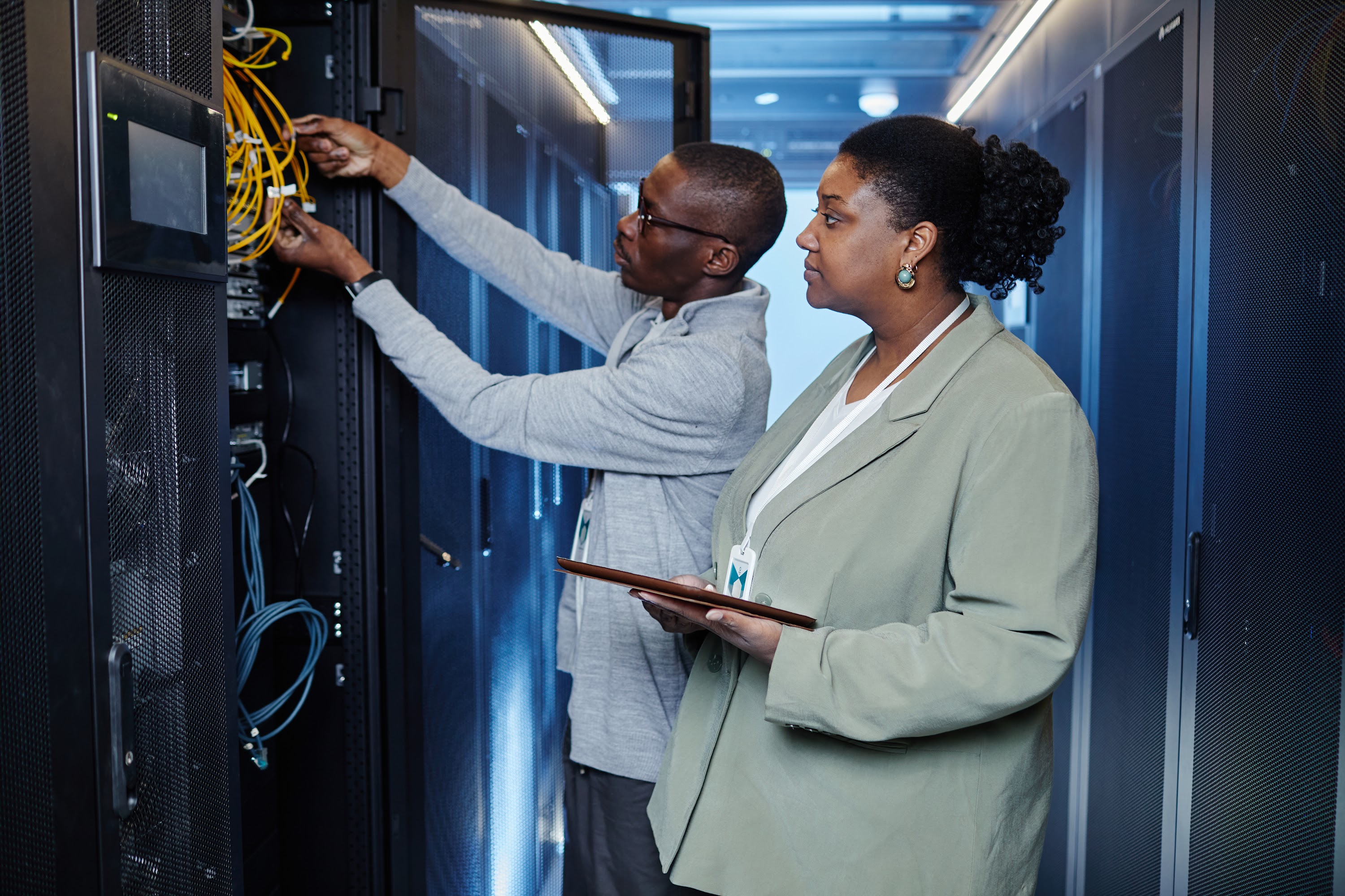 system-admins-in-data-center-2023-11-27-05-05-10-utc.jpg