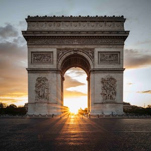 france-paris-arc-de-triomphe-at-sunset-2024-07-05-17-09-26-utc.jpg