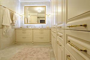 modern-luxury-beige-and-golden-bathroom-2024-10-18-04-58-08-utc.jpg