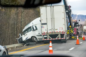 the-indiscretion-of-truck-drivers-in-interstates-a-2025-01-16-11-17-30-utc.jpg