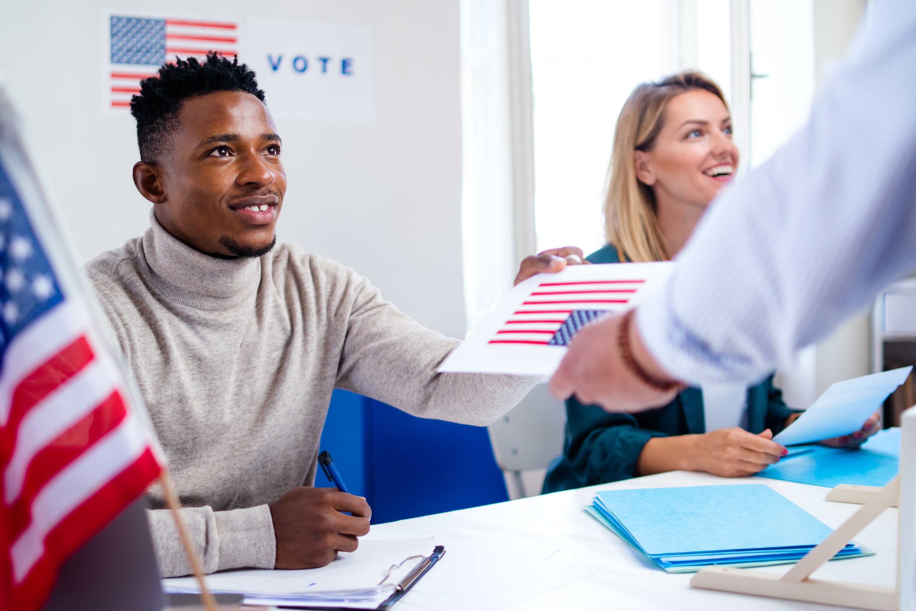 people-voting-in-polling-place-usa-elections-and-2024-10-18-10-01-10-utc.jpg